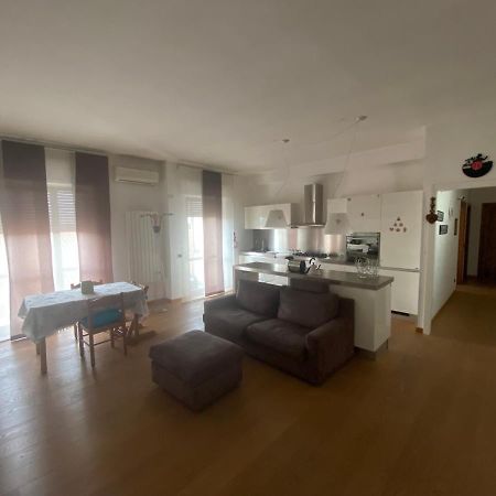 Appartamento Arredato Nepi Centro Panoramico Esterno foto